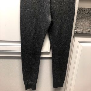 Gap silver shimmery girl’s joggers (w/tags)